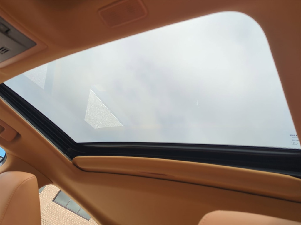 Thumbnail: 2023 Lexus ES - 28