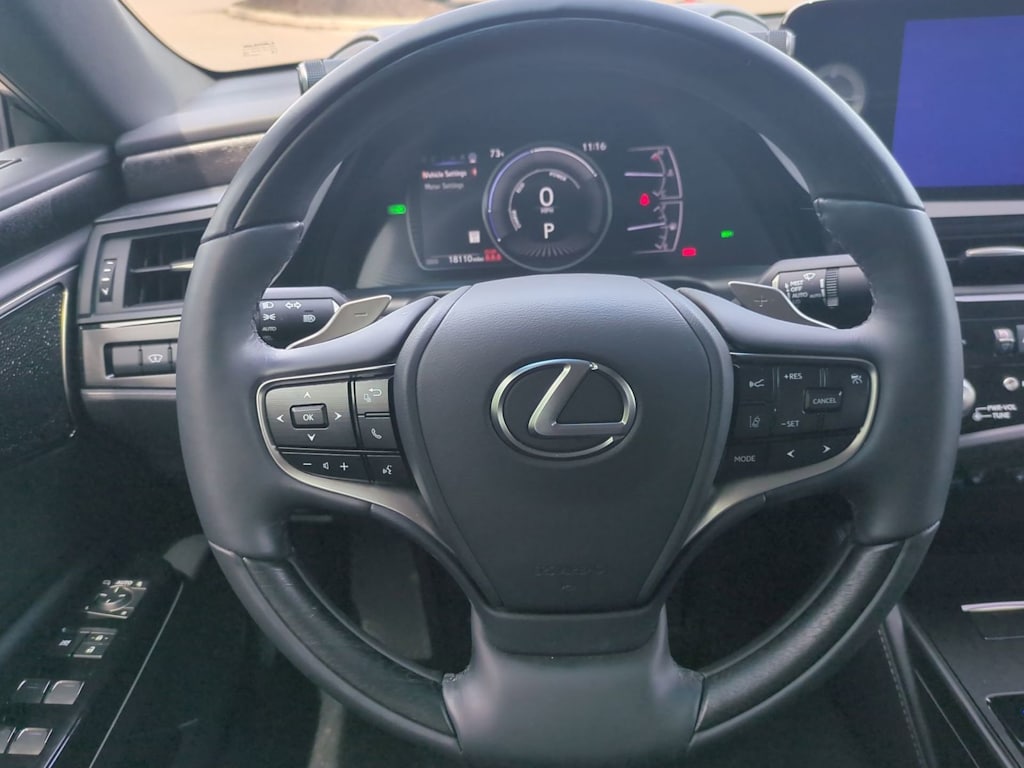 Thumbnail: 2025 Lexus ES - 13