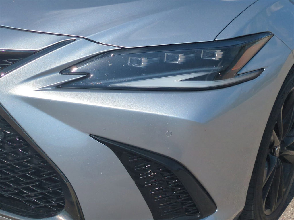 Thumbnail: 2023 Lexus ES - 24