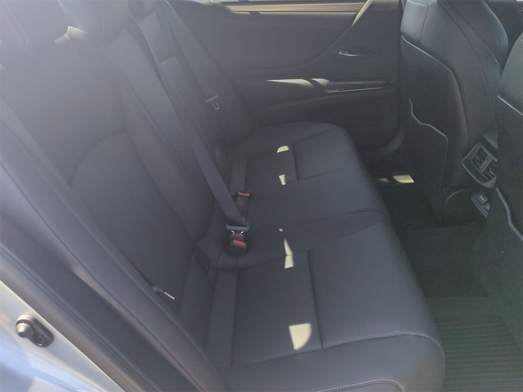 Thumbnail: 2023 Lexus ES - 29