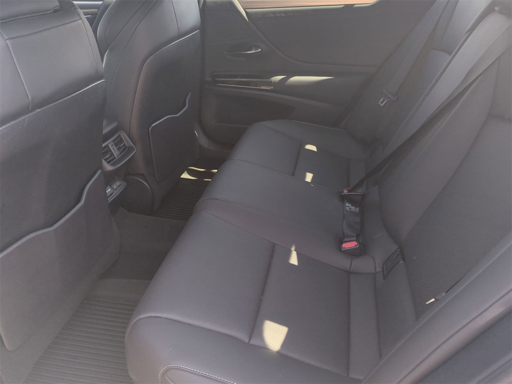 Thumbnail: 2023 Lexus ES - 12