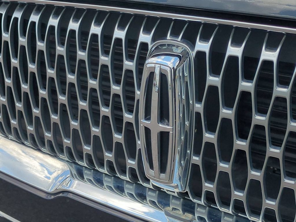 Thumbnail: 2020 Lincoln Corsair - 7