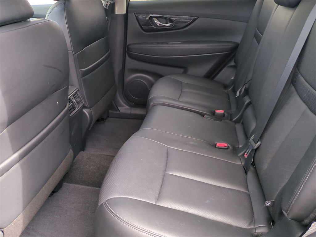 Thumbnail: 2019 Nissan Rogue - 12