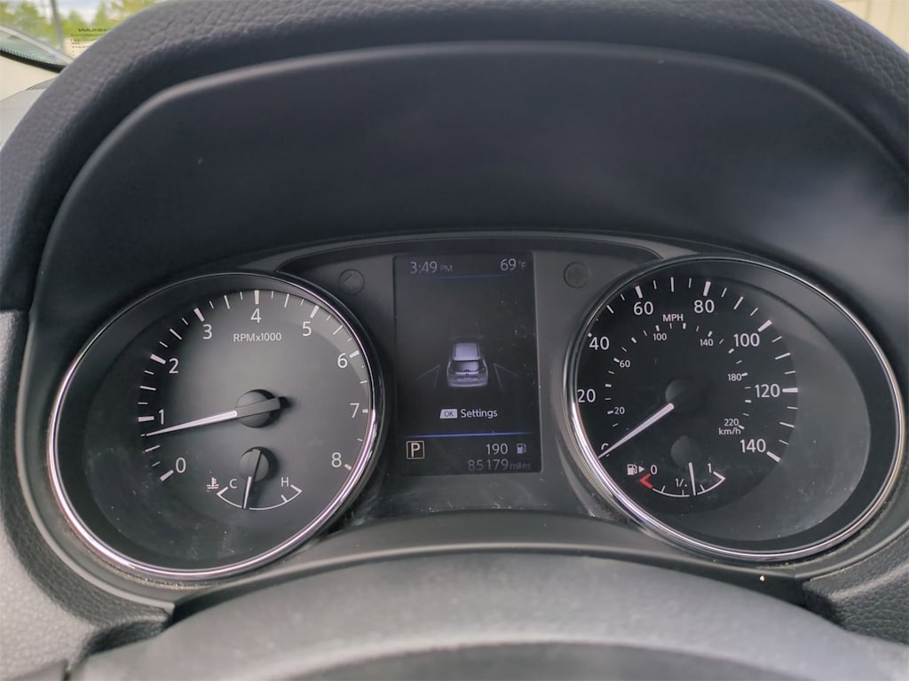 Thumbnail: 2019 Nissan Rogue - 16