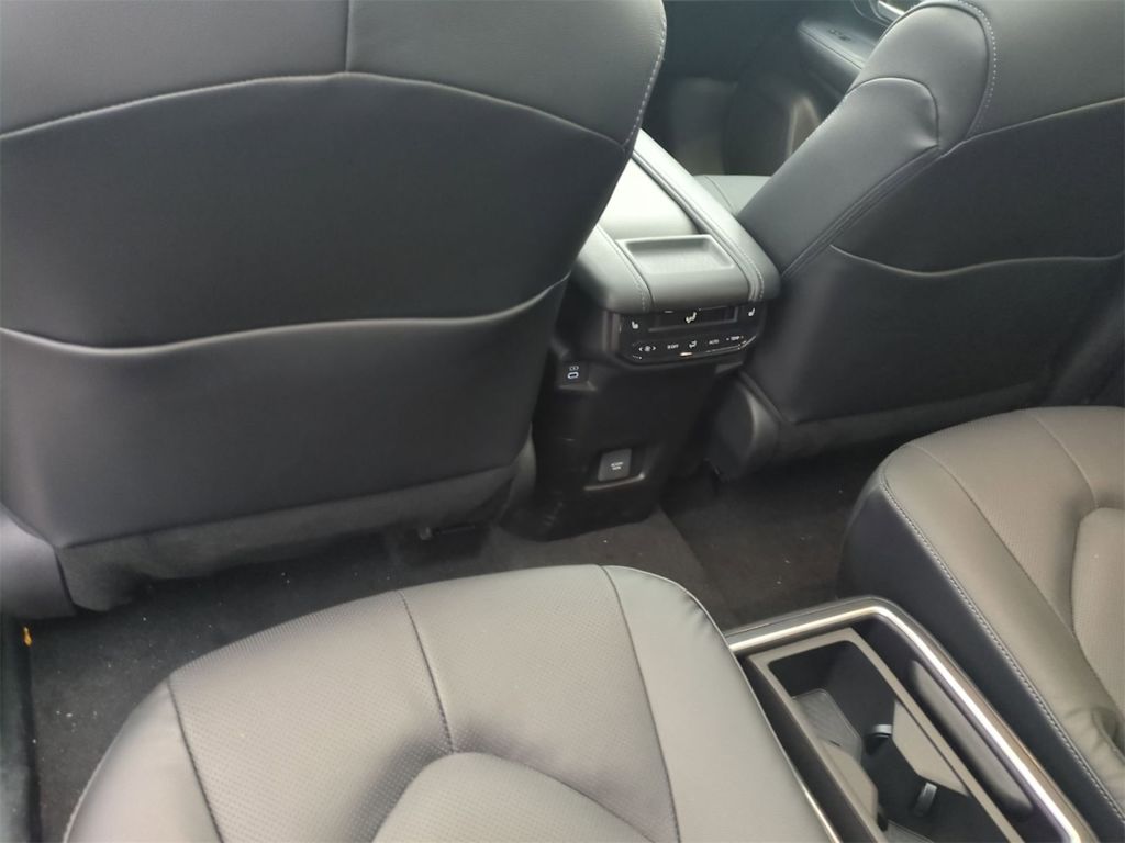 Thumbnail: 2026 Toyota Grand Highlander - 27