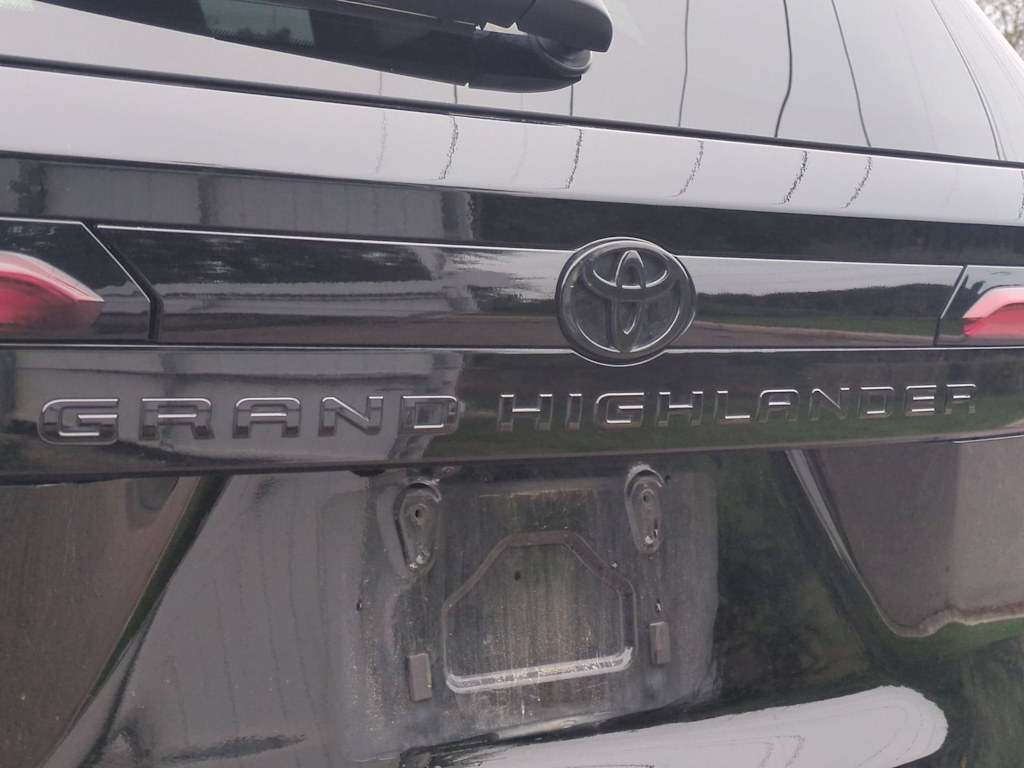 Thumbnail: 2025 Toyota Grand Highlander - 24