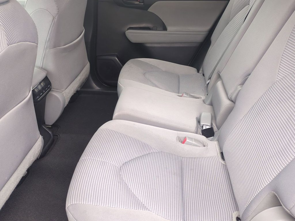 Thumbnail: 2023 Toyota Highlander - 12