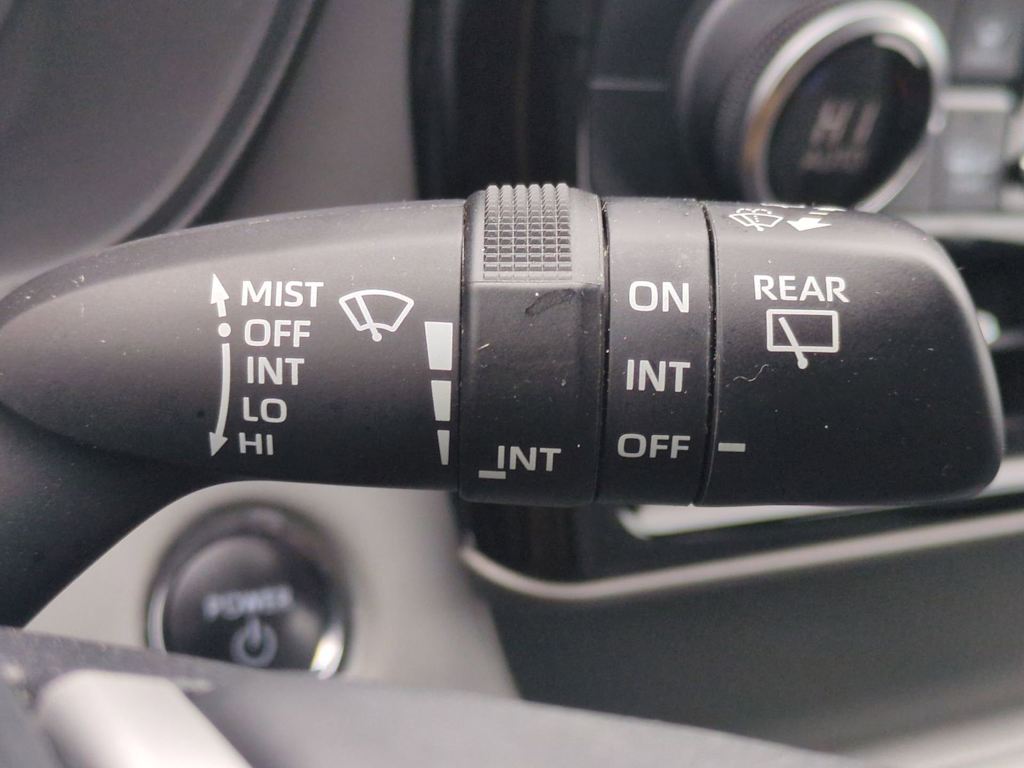 Thumbnail: 2023 Toyota Highlander - 31