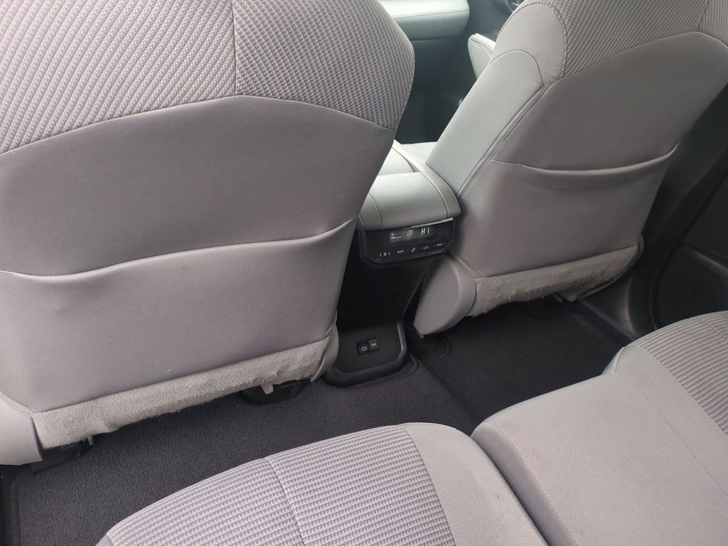 Thumbnail: 2023 Toyota Highlander - 26