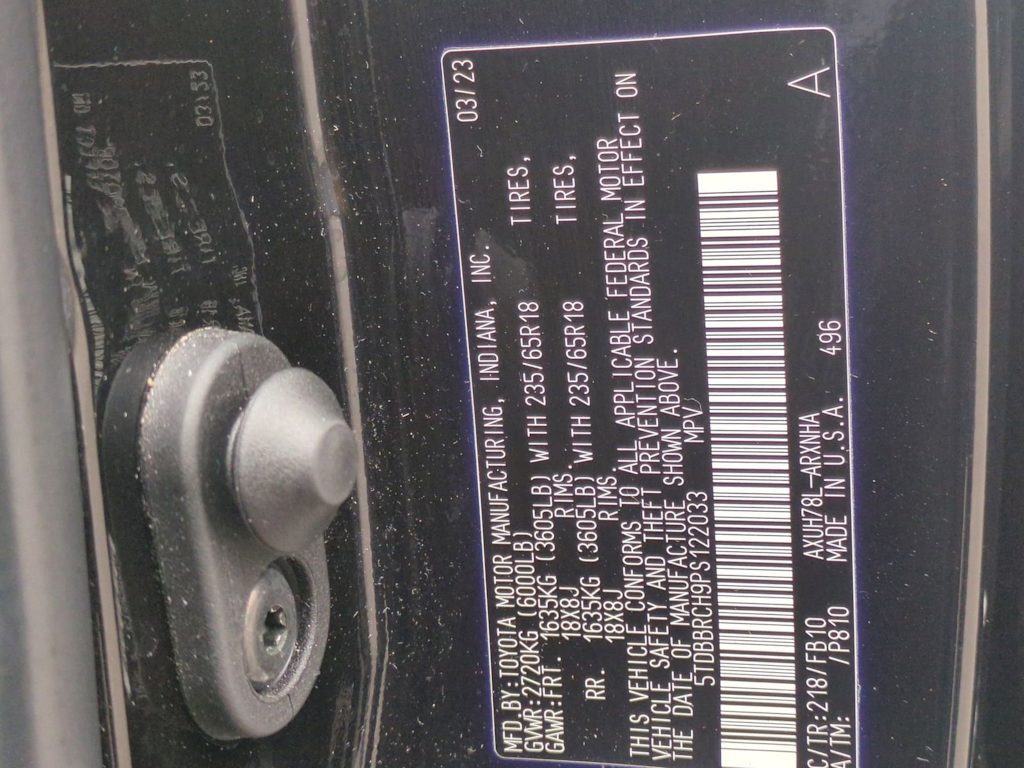 Thumbnail: 2023 Toyota Highlander - 18