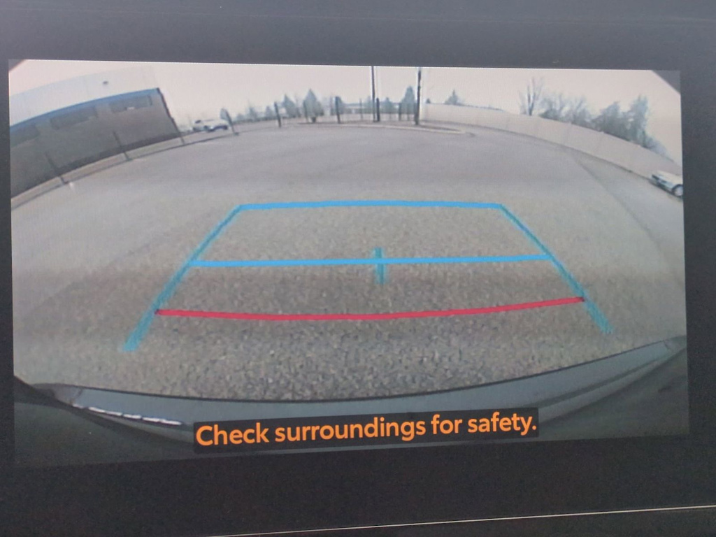 Thumbnail: 2023 Toyota Highlander - 33