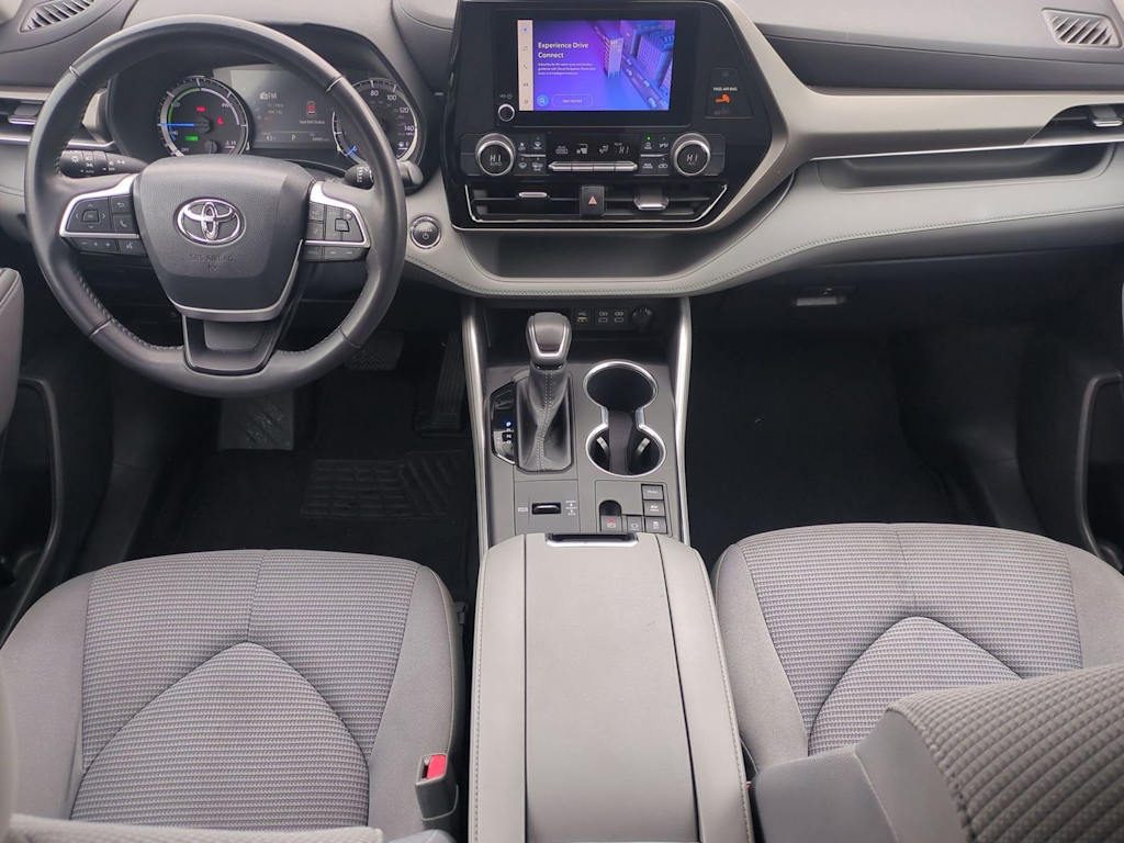 Thumbnail: 2023 Toyota Highlander - 9