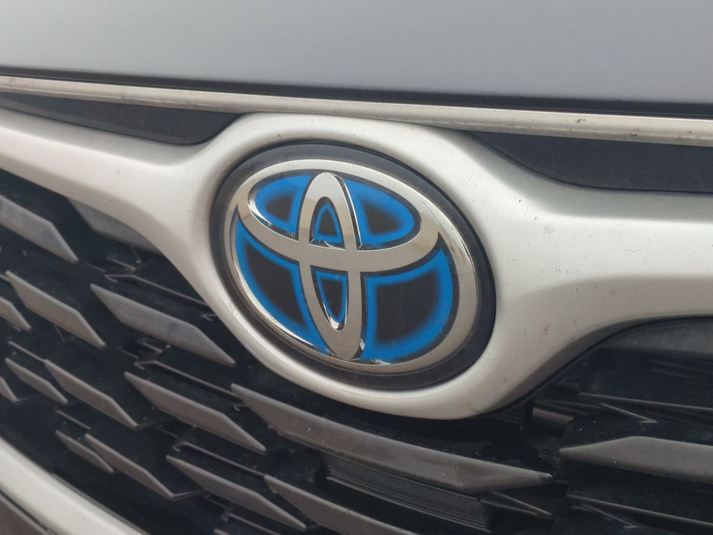 Thumbnail: 2023 Toyota Highlander - 7