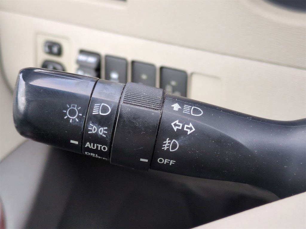 Thumbnail: 2014 Toyota Sienna - 14