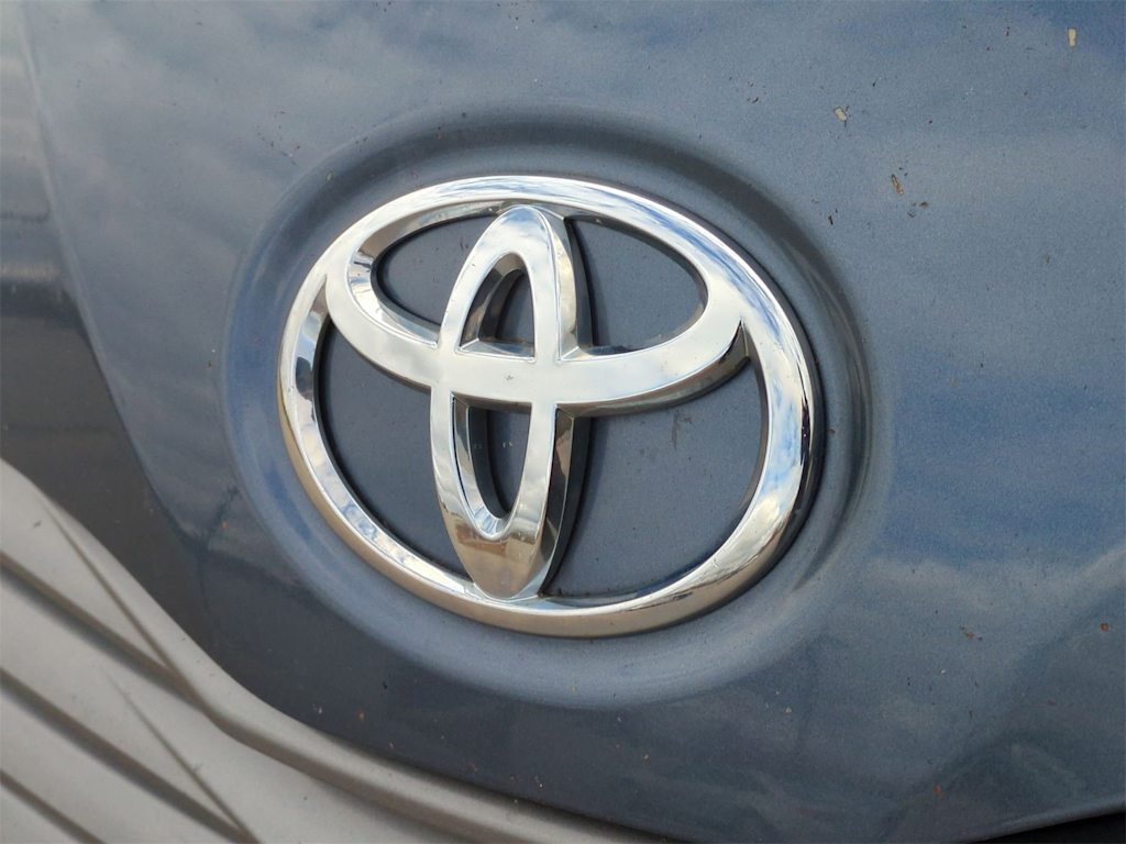 Thumbnail: 2014 Toyota Sienna - 7