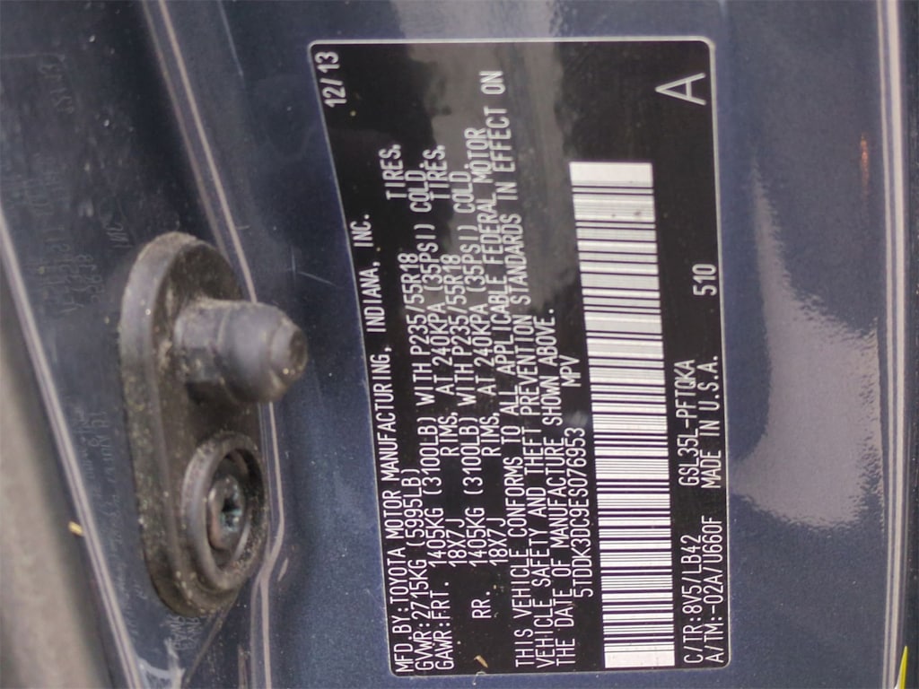 Thumbnail: 2014 Toyota Sienna - 18