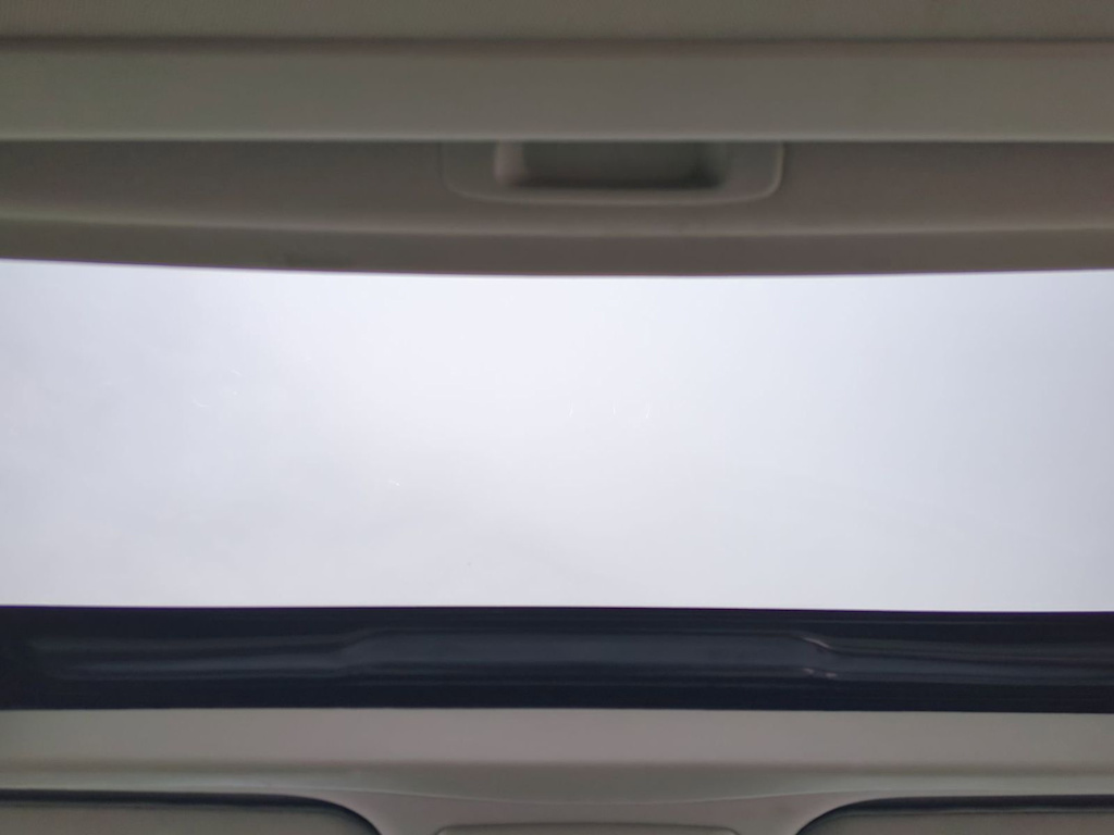 Thumbnail: 2015 Toyota Sienna - 30