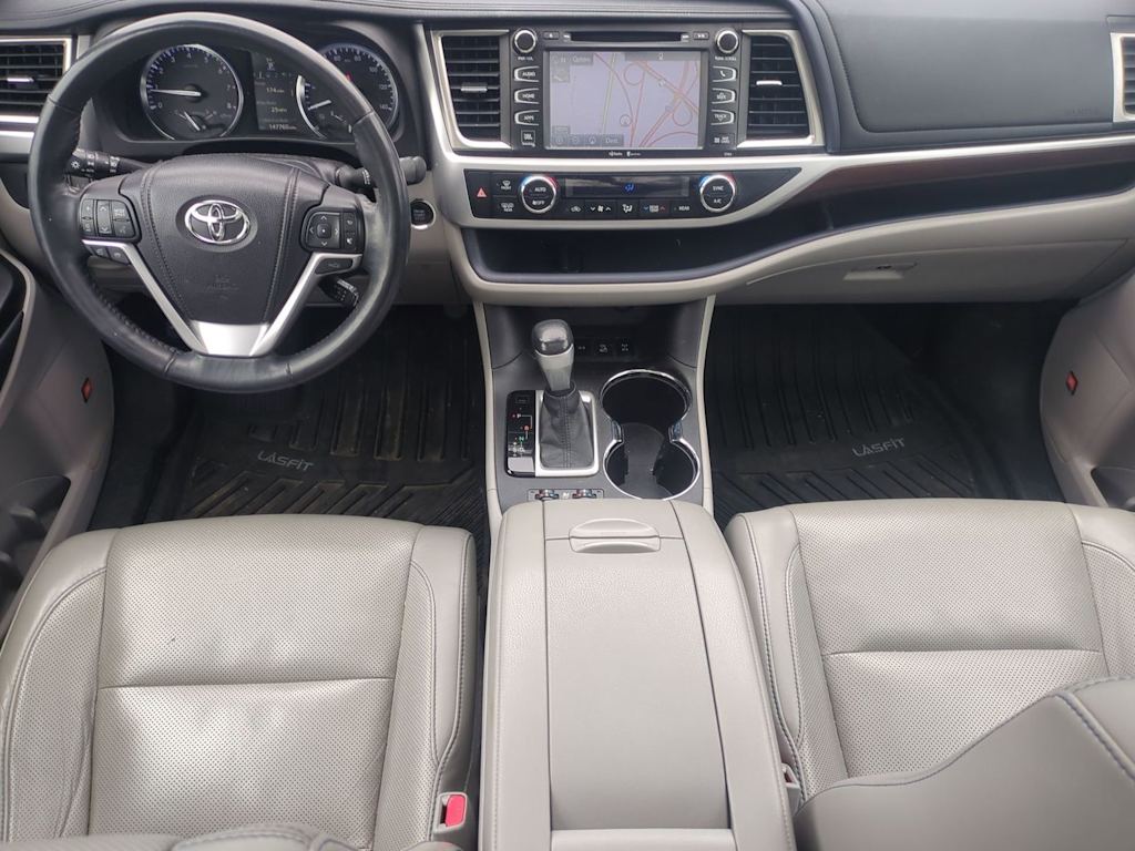 Thumbnail: 2015 Toyota Highlander - 9