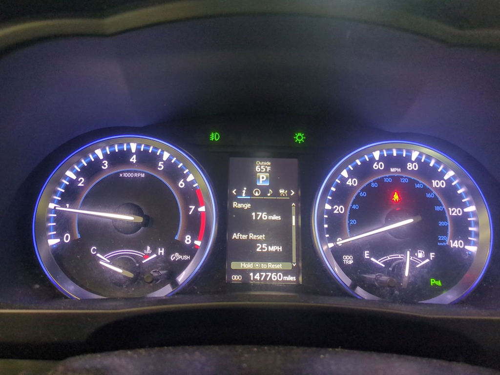 Thumbnail: 2015 Toyota Highlander - 16
