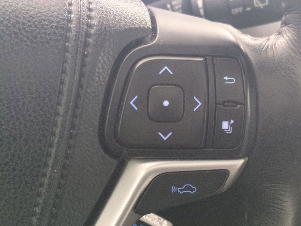 Thumbnail: 2015 Toyota Highlander - 33
