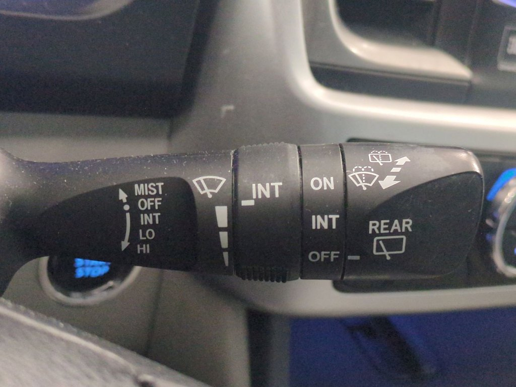 Thumbnail: 2015 Toyota Highlander - 15