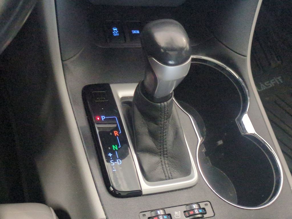 Thumbnail: 2015 Toyota Highlander - 37