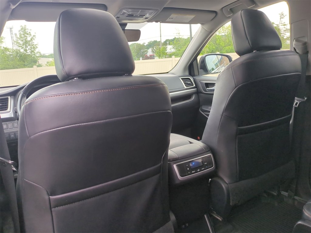 Thumbnail: 2019 Toyota Highlander - 27