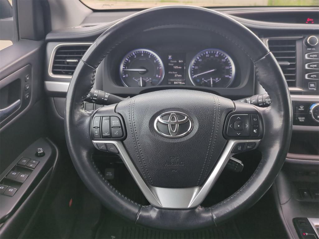 Thumbnail: 2019 Toyota Highlander - 13