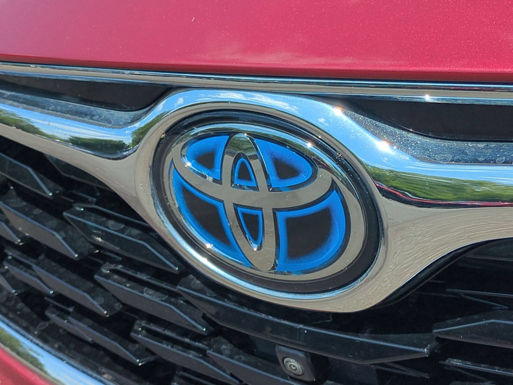 Thumbnail: 2023 Toyota Highlander - 7