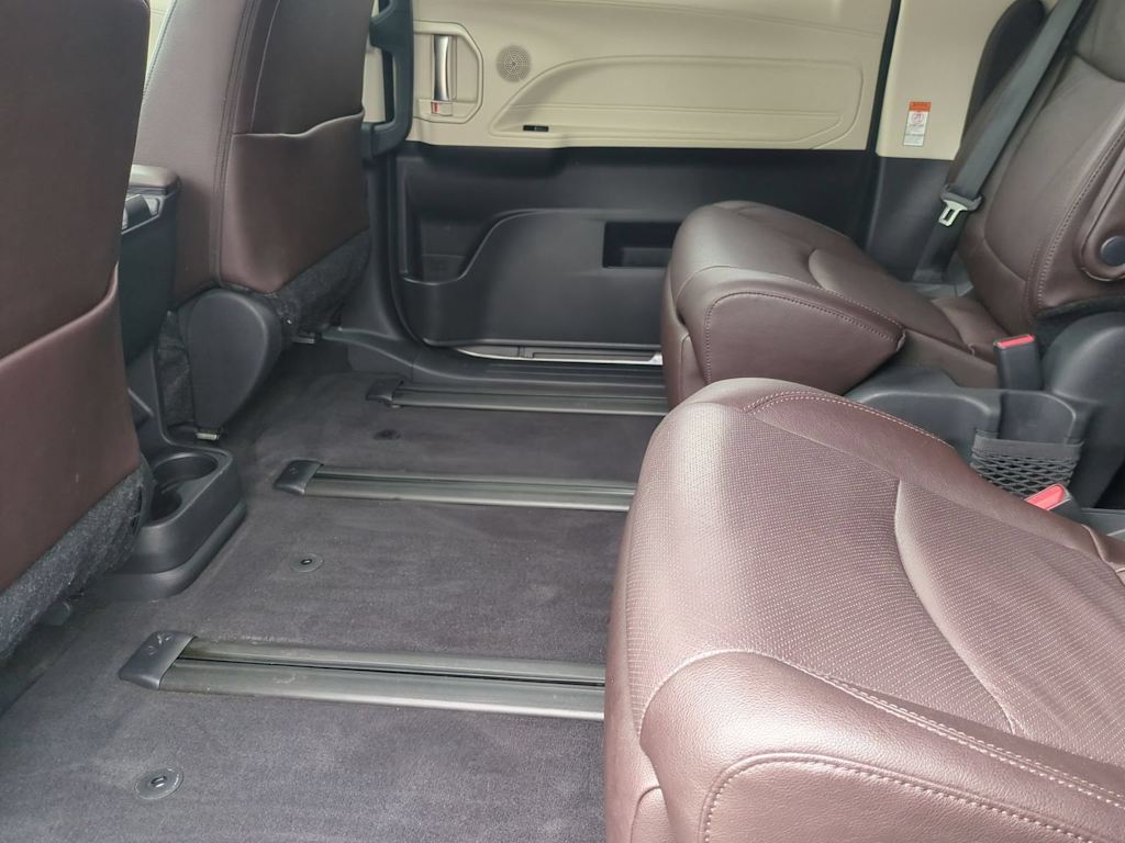 Thumbnail: 2024 Toyota Sienna - 12