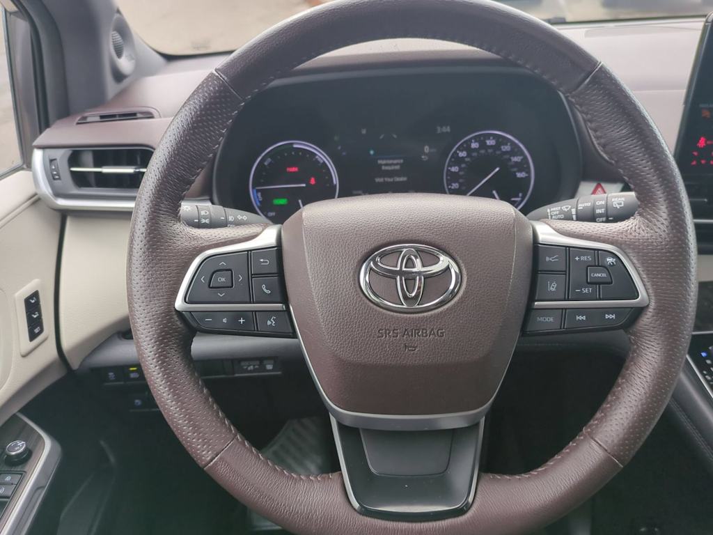 Thumbnail: 2024 Toyota Sienna - 13