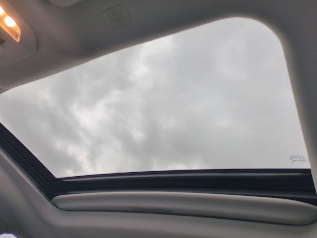 Thumbnail: 2022 Toyota Highlander - 28