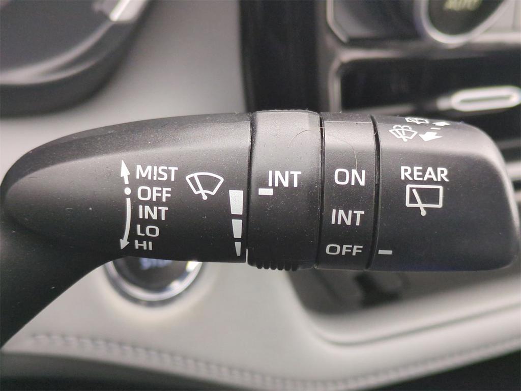 Thumbnail: 2022 Toyota Highlander - 32