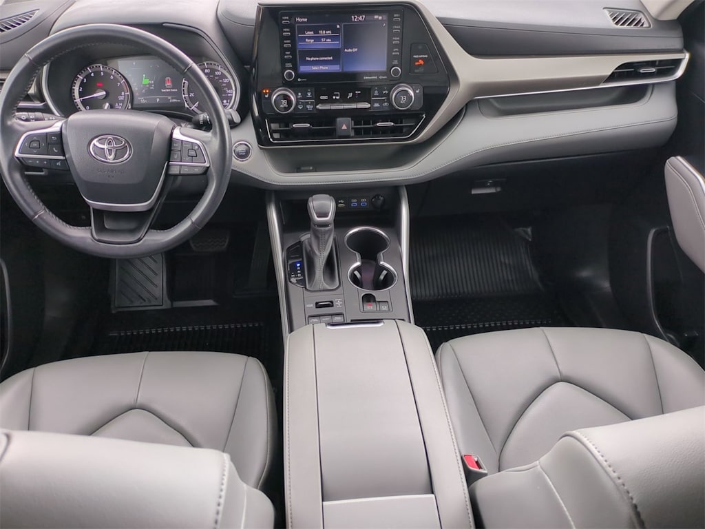 Thumbnail: 2022 Toyota Highlander - 9