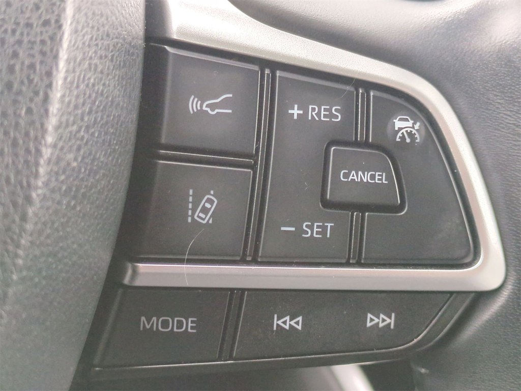 Thumbnail: 2022 Toyota Highlander - 31