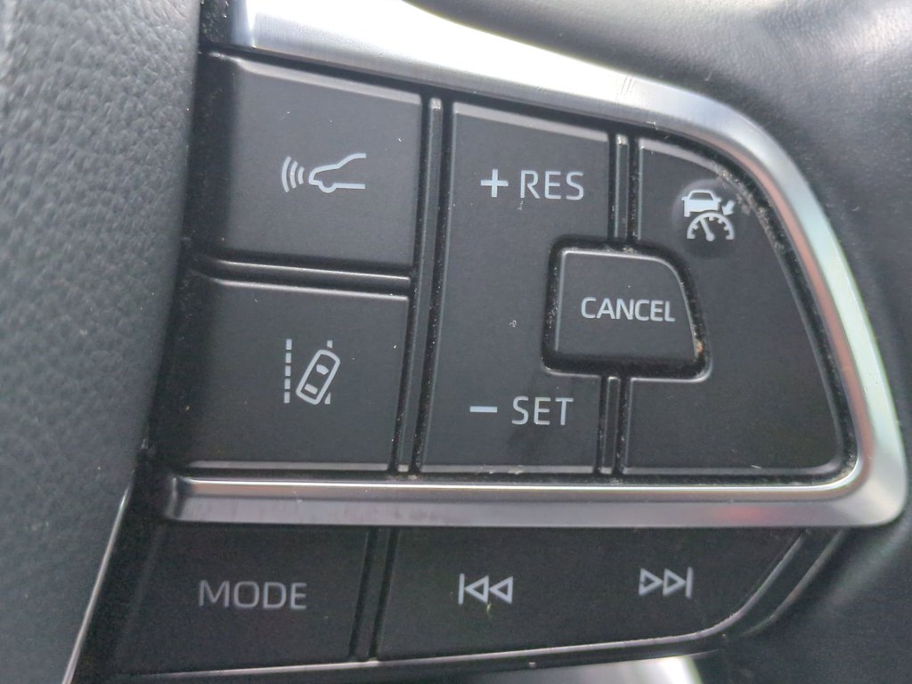 Thumbnail: 2020 Toyota Highlander - 31