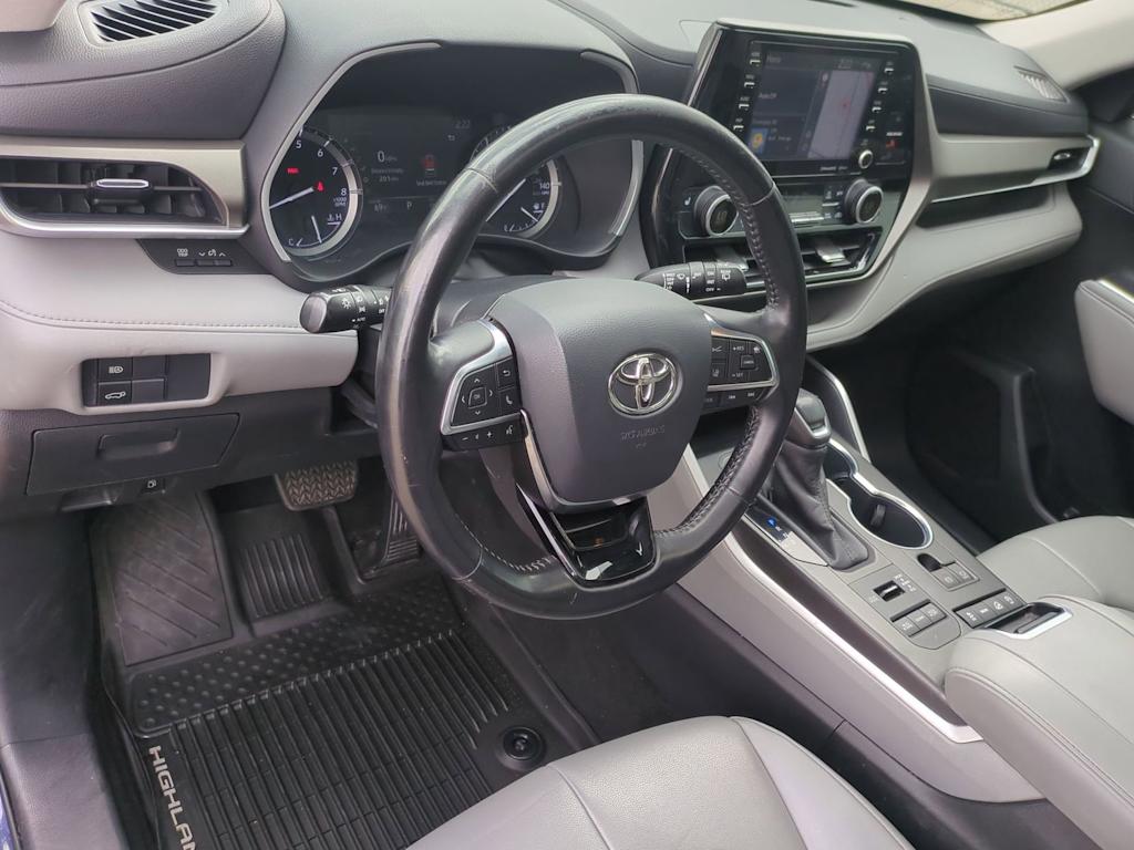 Thumbnail: 2020 Toyota Highlander - 2