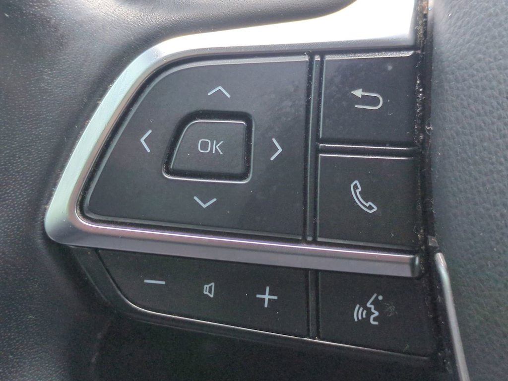 Thumbnail: 2020 Toyota Highlander - 30