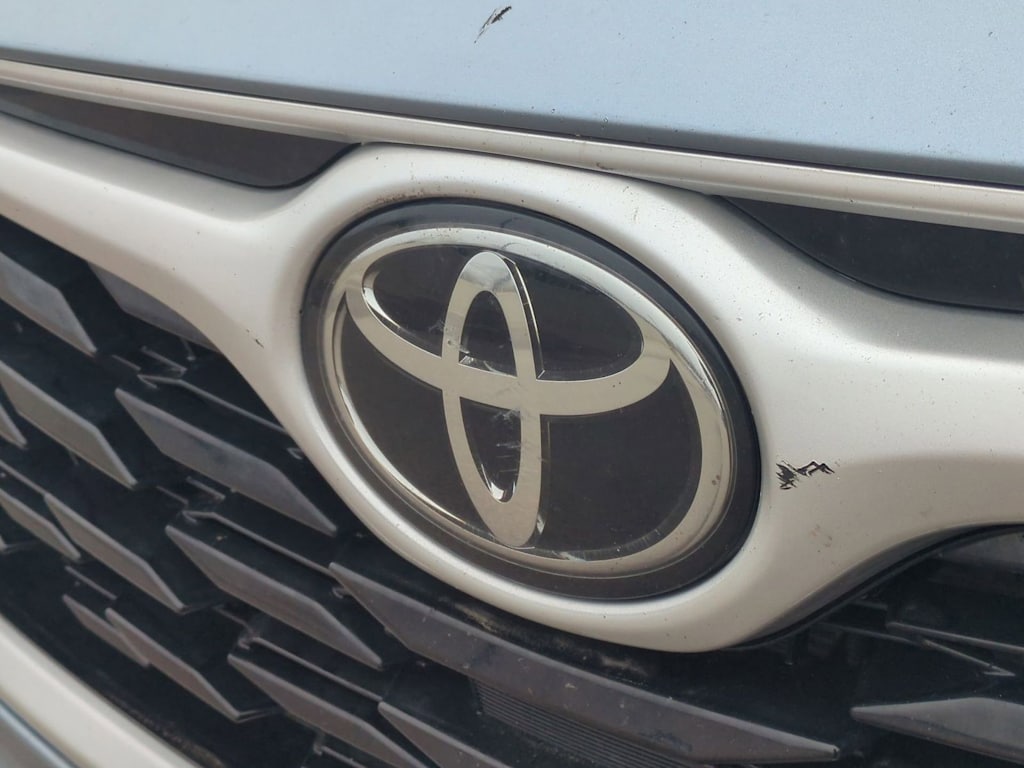 Thumbnail: 2022 Toyota Highlander - 7
