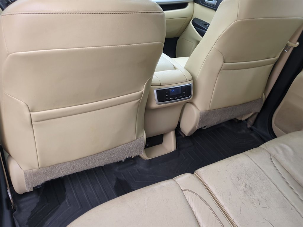 Thumbnail: 2015 Toyota Highlander - 27