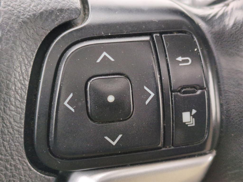 Thumbnail: 2015 Toyota Highlander - 33