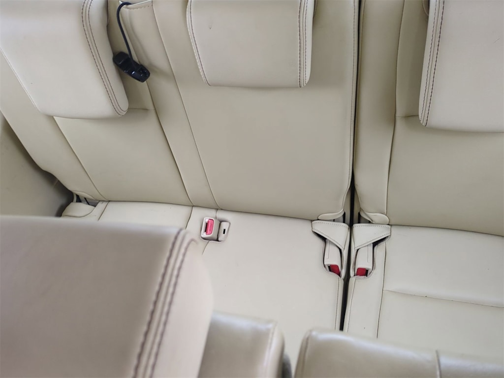 Thumbnail: 2015 Toyota Highlander - 30