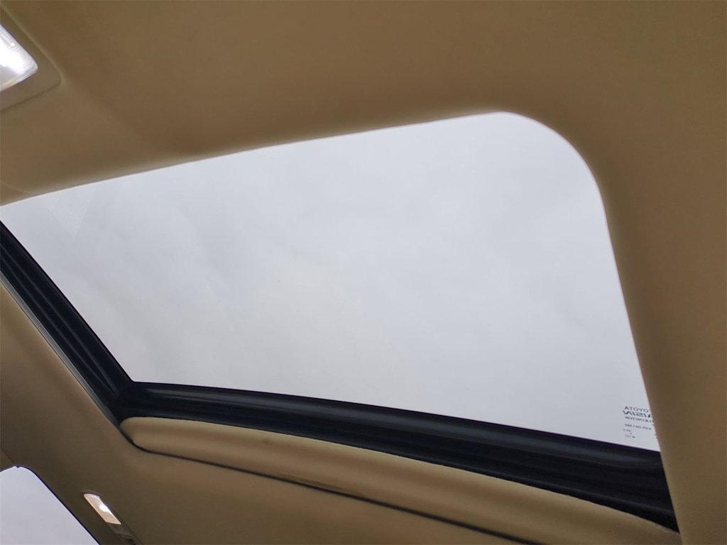 Thumbnail: 2015 Toyota Highlander - 28