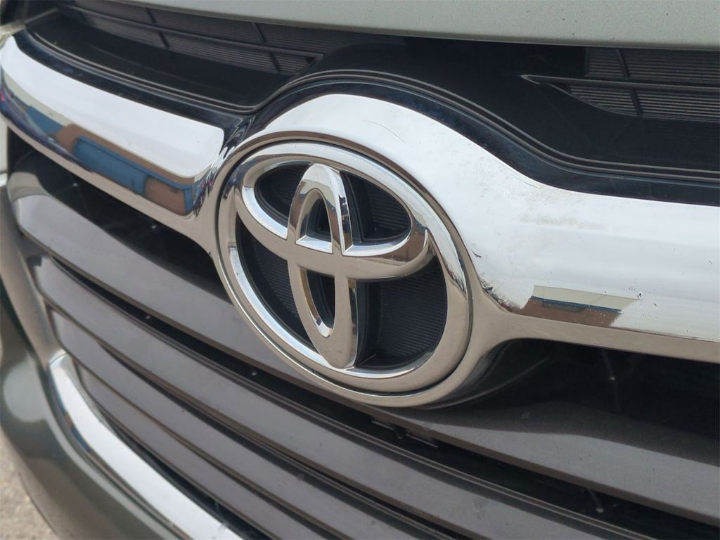 Thumbnail: 2015 Toyota Highlander - 7