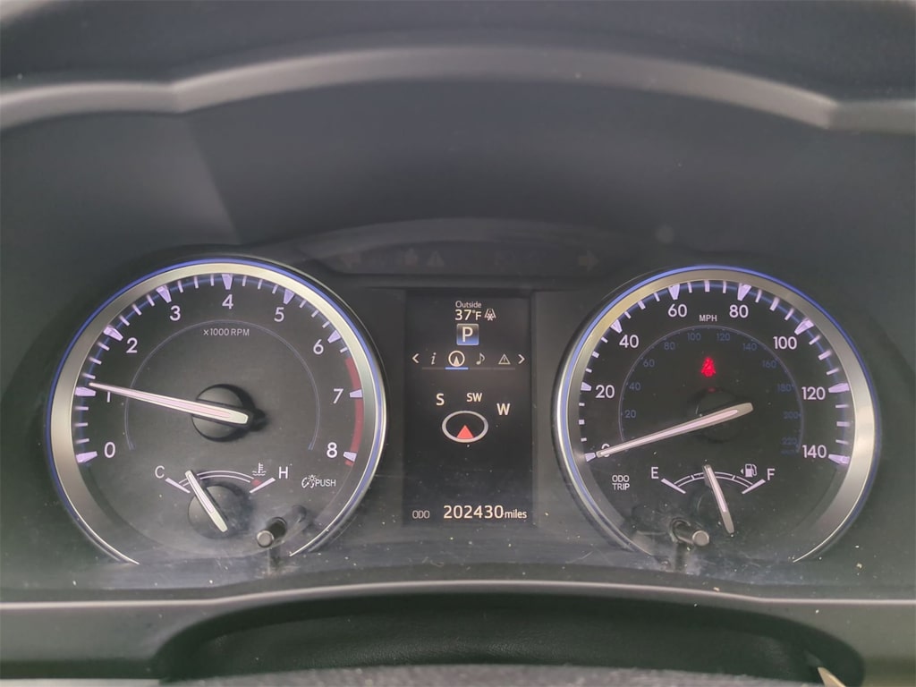 Thumbnail: 2015 Toyota Highlander - 16