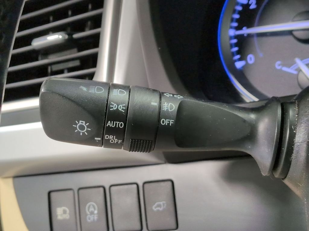 Thumbnail: 2018 Toyota Highlander - 15
