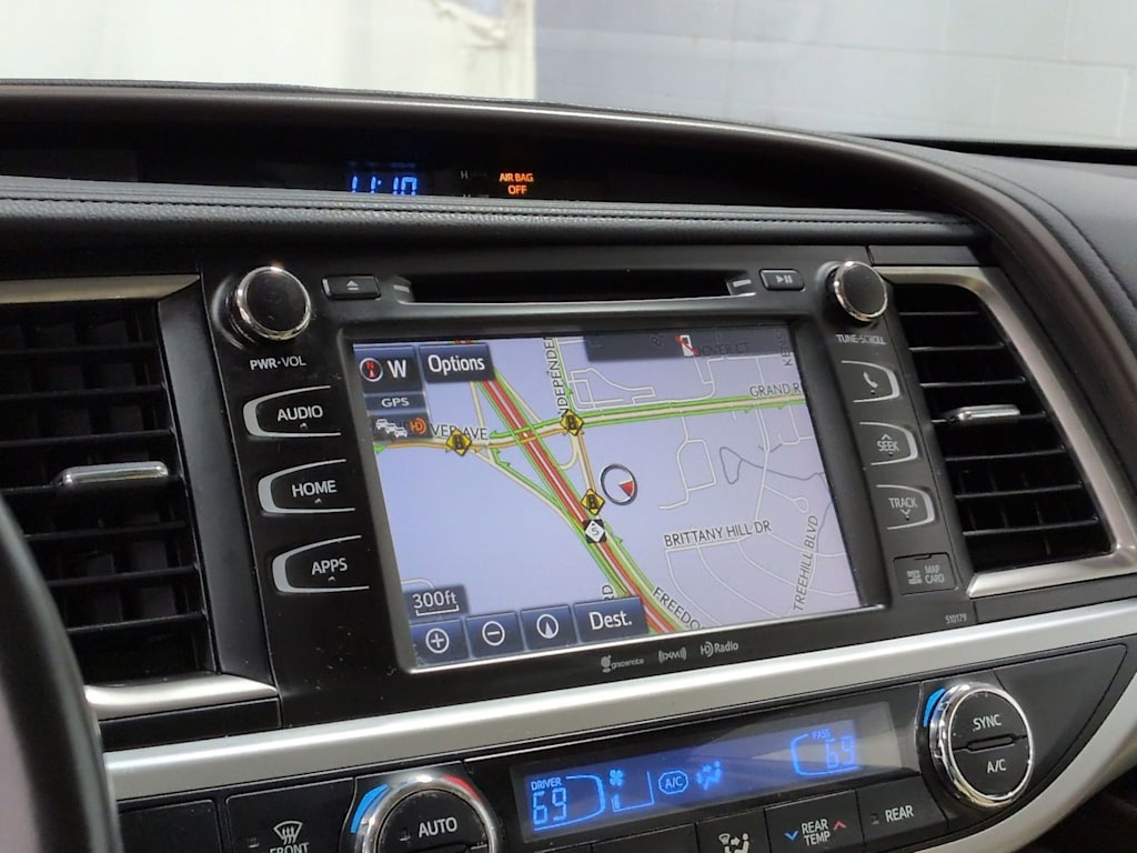 Thumbnail: 2018 Toyota Highlander - 34