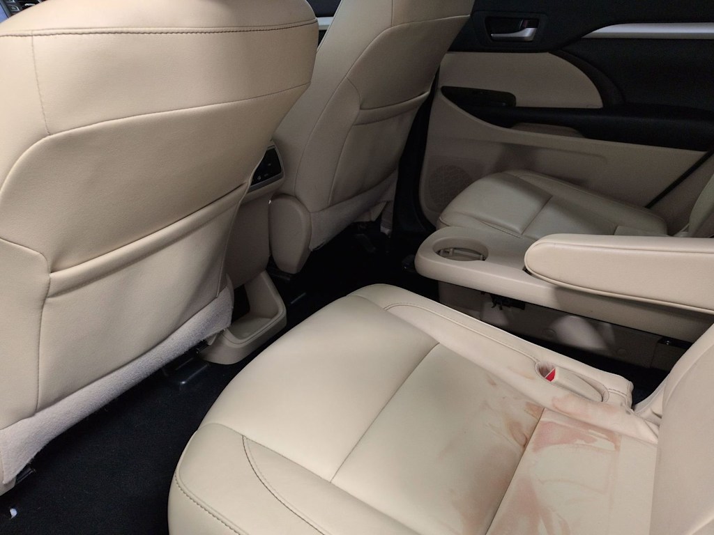 Thumbnail: 2018 Toyota Highlander - 12