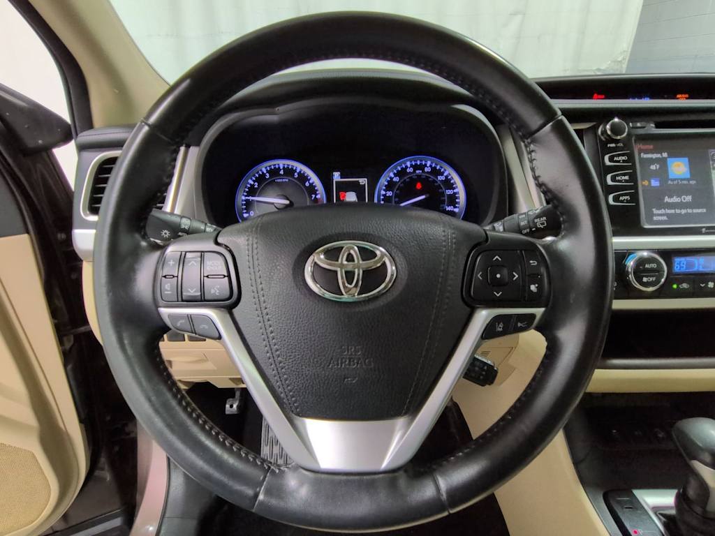 Thumbnail: 2018 Toyota Highlander - 13