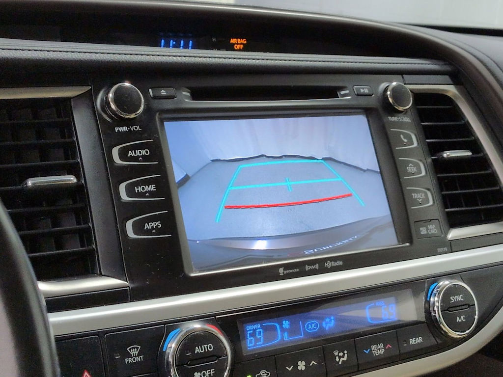 Thumbnail: 2018 Toyota Highlander - 35